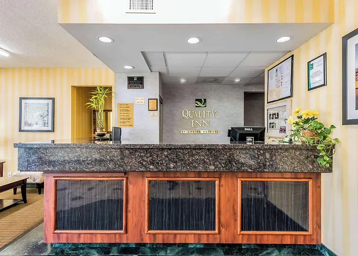 Dog friendly hotels Quality Fort Pierce I-95