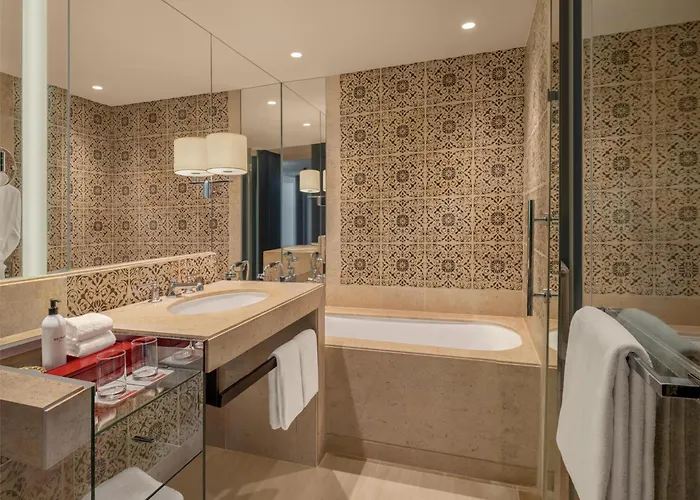  Grand Hyatt Erawan Bangkok