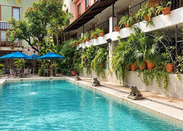 Casa Lotería -Pueblito Sayulita- Colorful, Family&Relax Experience with Private Parking&Pool