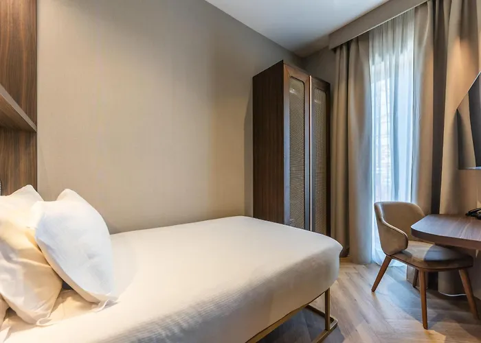 Сity center hotels Raffaello - Sure Collection By Best Western