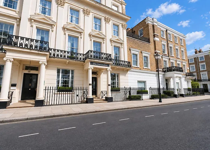 Park Grand Paddington Court