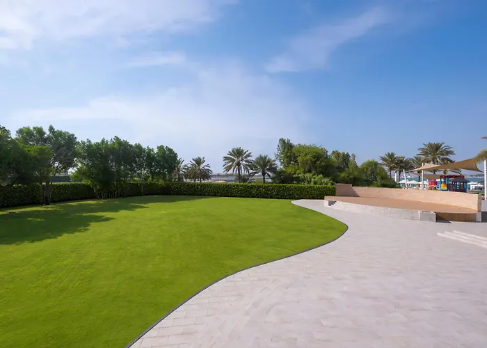 Radisson Blu & , Corniche