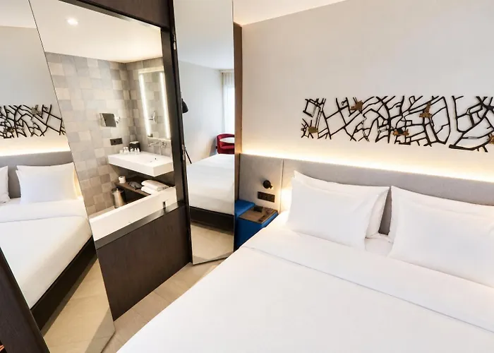 Radisson Blu ,