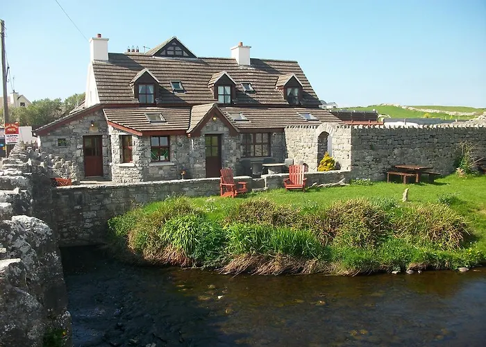 Aille River Tourist Hostel And Campsite Doolin