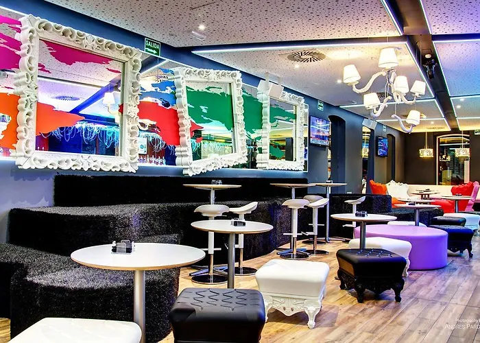 Logement: Urban Youth Hostel
