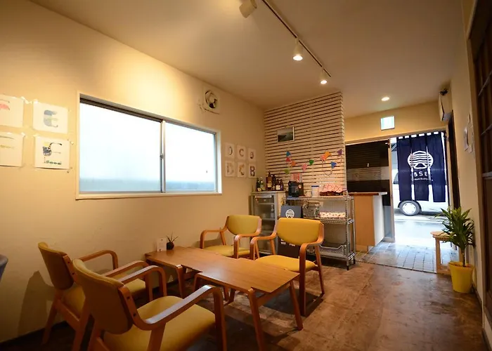 The Hostels 328 & Lounge
