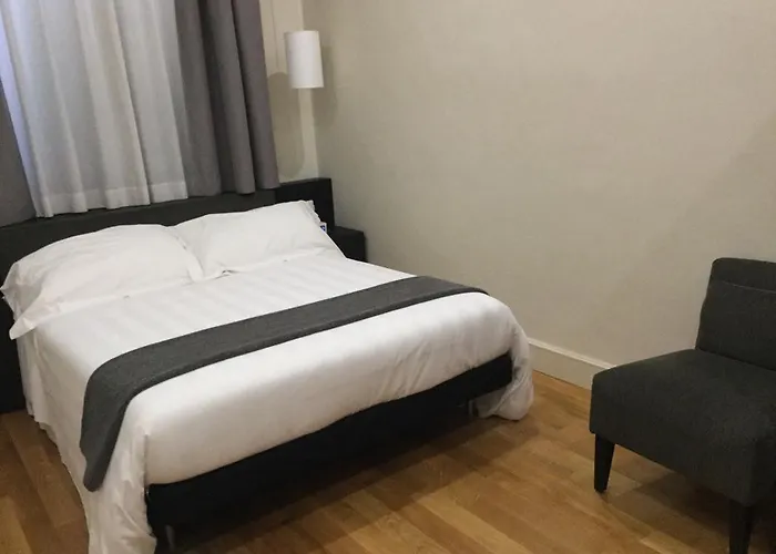 Rhome Terminal Guest House