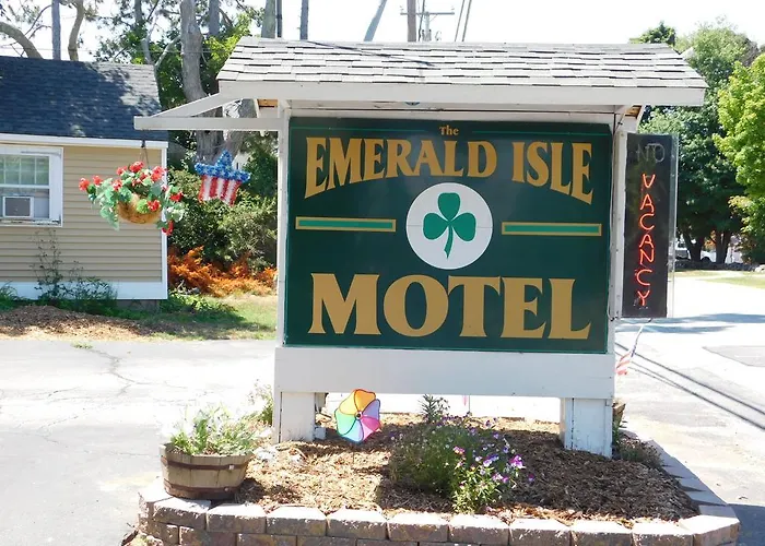 Сity center hotels Emerald Isle Inn - Hampton