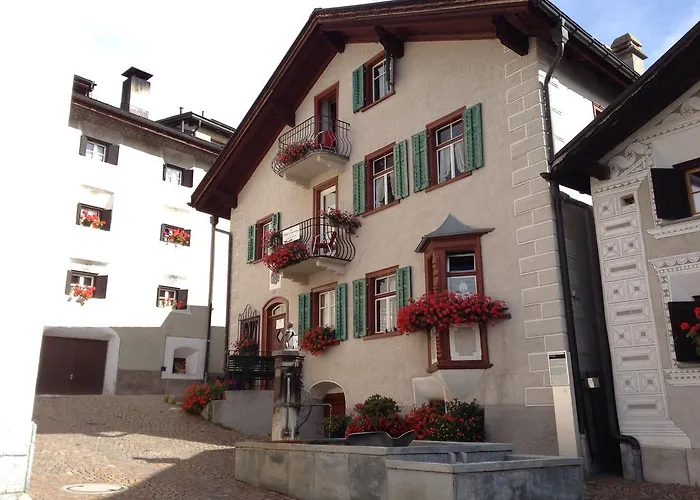B&B Hotel & Appartements Chasa Valaer