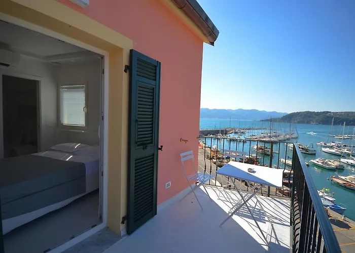 Casa degli ospiti: Al Molo Sea View Rooms