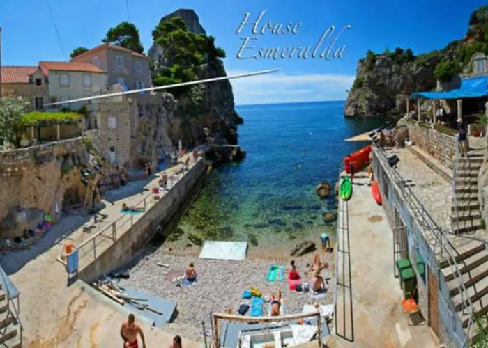 Hostel: City Walls Hostel