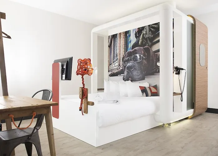 The Corner London City