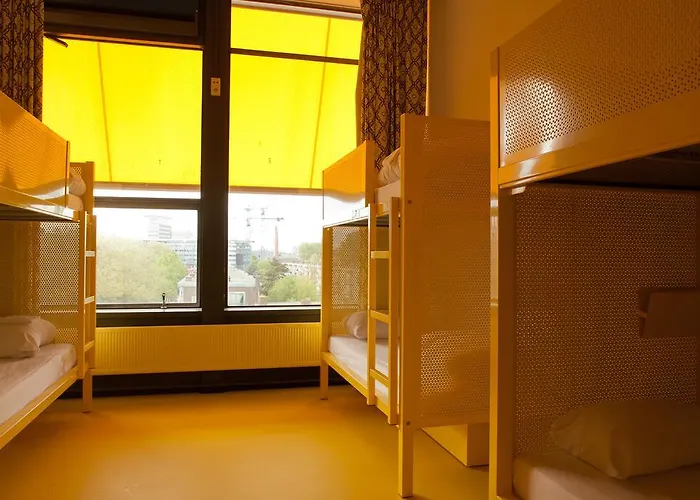 Hotel dichtbij College: WOW Amsterdam Hostel