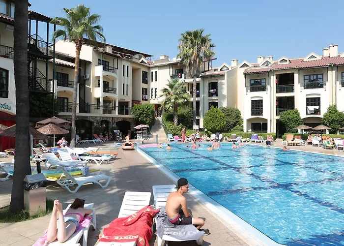  Club Turquoise Apart