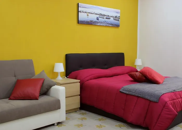 B&B only: Cavour Rooms