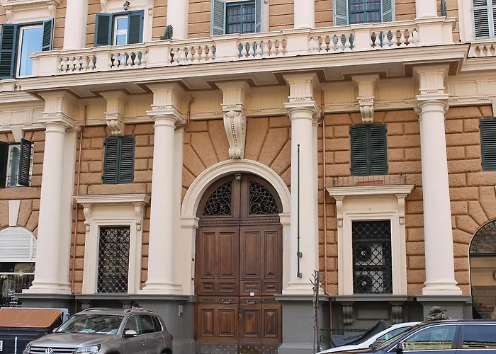 Resort: Little Rose Residence