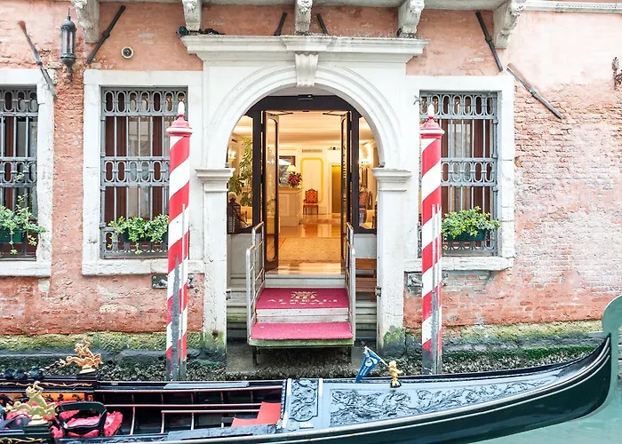 Self Catering: Hotel Ai Reali - Small Luxury Hotels Of The World