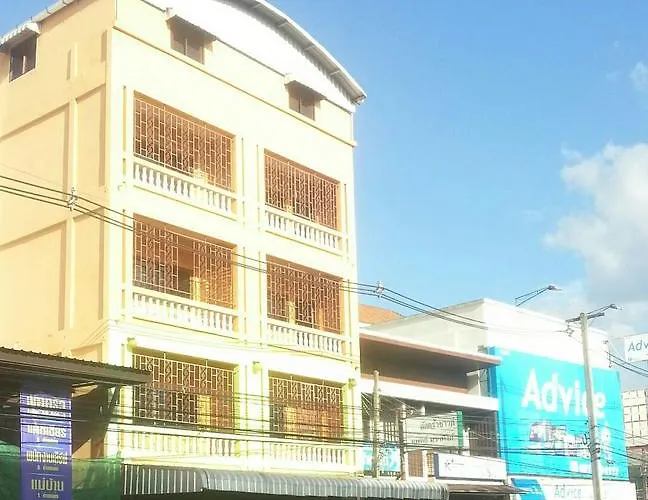 Hotel near College: Cube Hostel Krabi