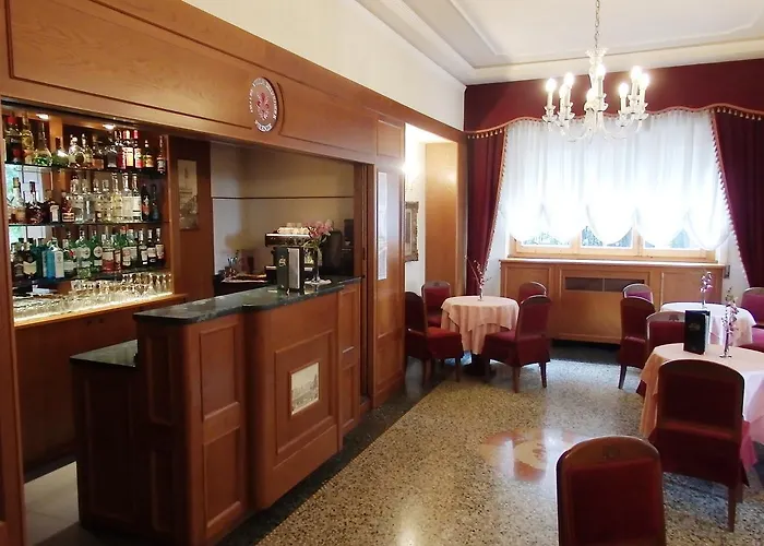 Hotel con piscina: Villa Belvedere