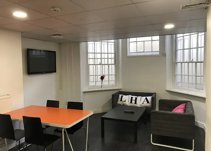 Hostel: Railton House