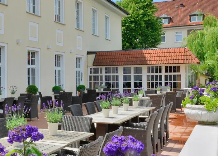 Ping Pong Hotel: Hotel Der Lindenhof