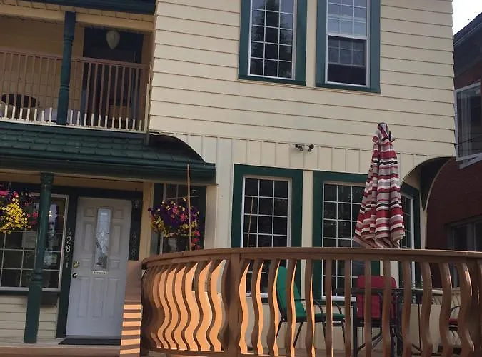 Ellis House