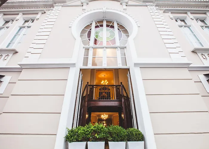 Hotel 3 estrelas: Curitiba Palace Estacao