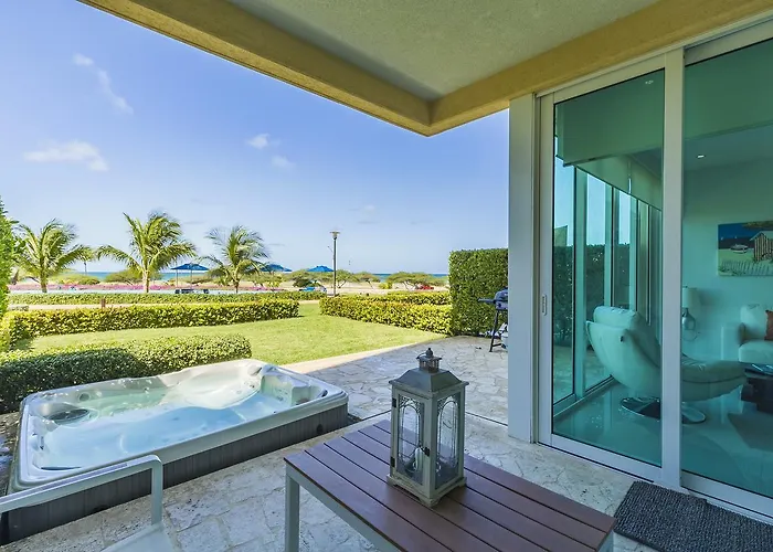 Beach hotel: Blue Residences