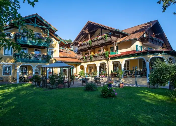 Hotel mit Pool: Landhotel Waldmühle