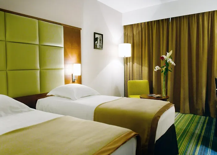 Hotel near College: New Hotel Charlemagne