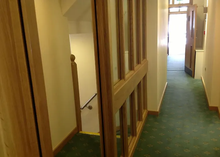 Regency Hotel Parkside