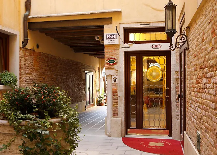 Villa: Hotel Ca' D'Oro - Wenice Deep Culture