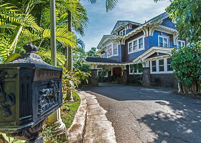 Manoa Valley Inn