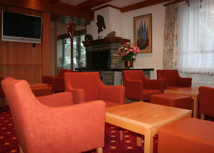 Hotel mit Tennis: Typically Swiss Hotel Taescherhof