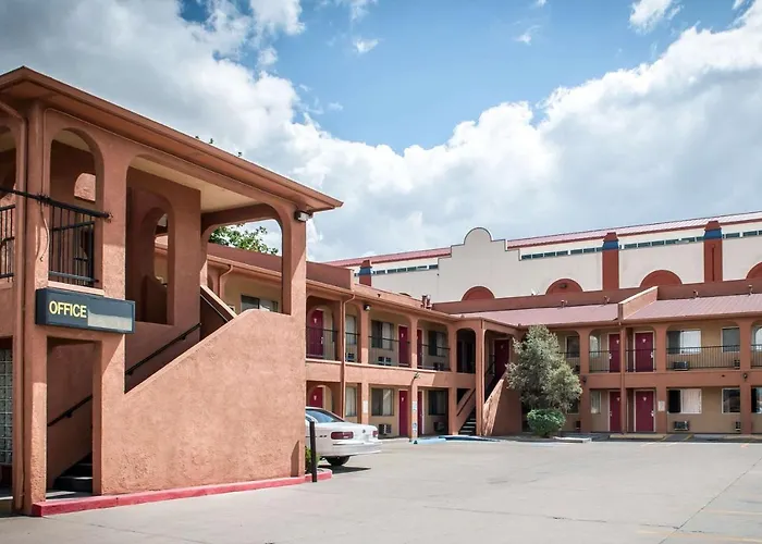 Motel: Econo Lodge Midtown Albuquerque