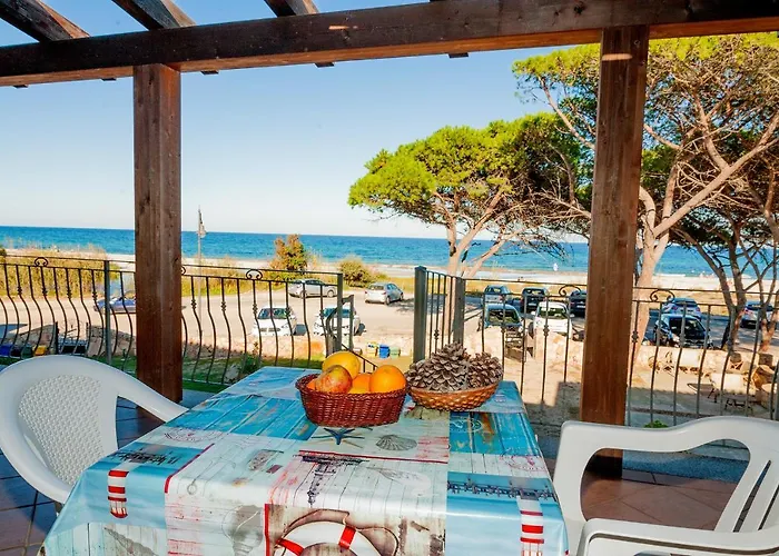 Hotel sulla spiaggia: Stella Marina Budoni