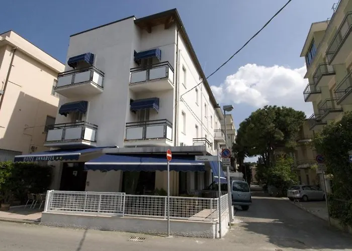 Hotel Annarita-mezza pensione plus- spiaggia inclusa