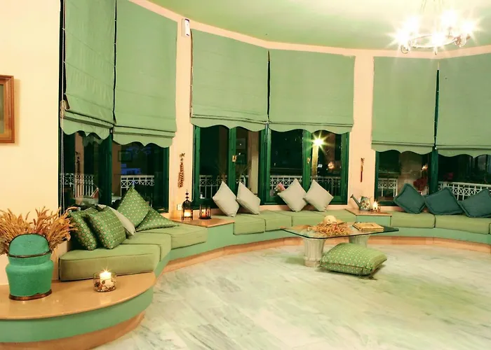 Hôtel romantique: Aquarius Exclusive Hotel - Breakfast And Meal Included