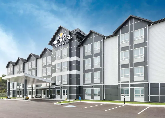 Central hotel: Microtel Inn & Suites By Wyndham Sudbury