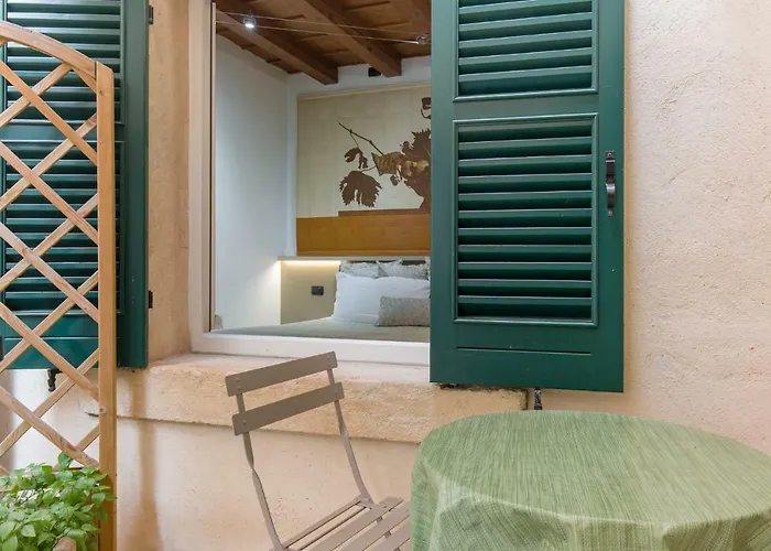  Vecchia Verona Rooms & Apartments