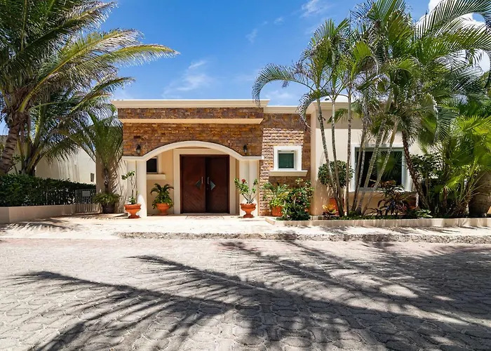 Casa Joya del Mar - Oceanfront villa for 10 - Playa Paradise Properties