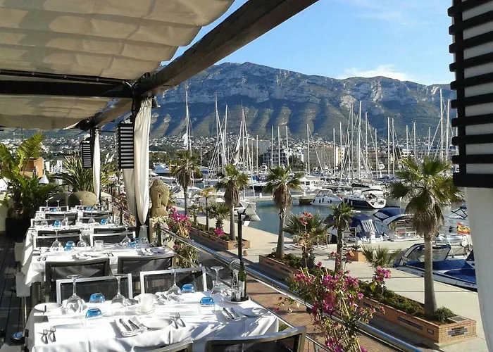 Hotel cerca del colegio: Les Bovetes Apartment