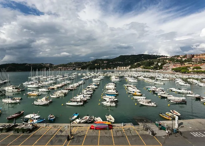 Casa degli ospiti: Al Molo Sea View Rooms