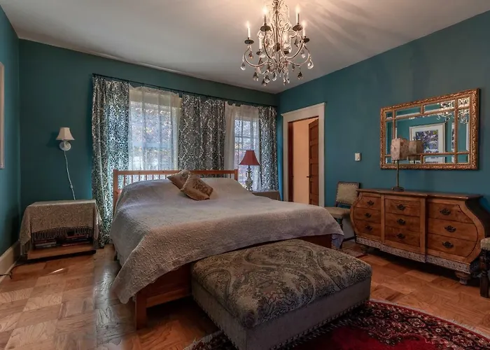 Mozart Guest House Seattle Bed And Breakfast