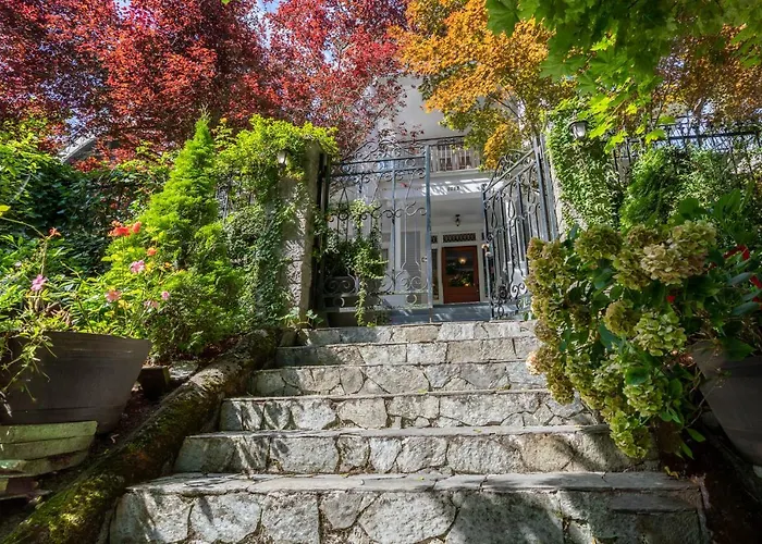Mozart Guest House Seattle Bed And Breakfast
