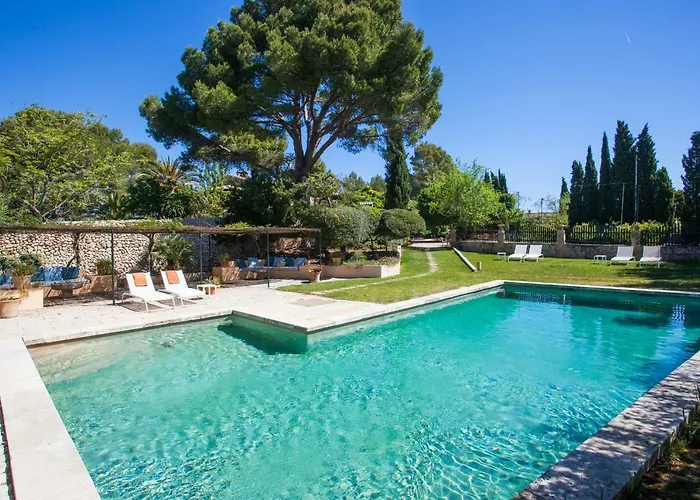  Oliver Moragues Grandhouse & Vineyard