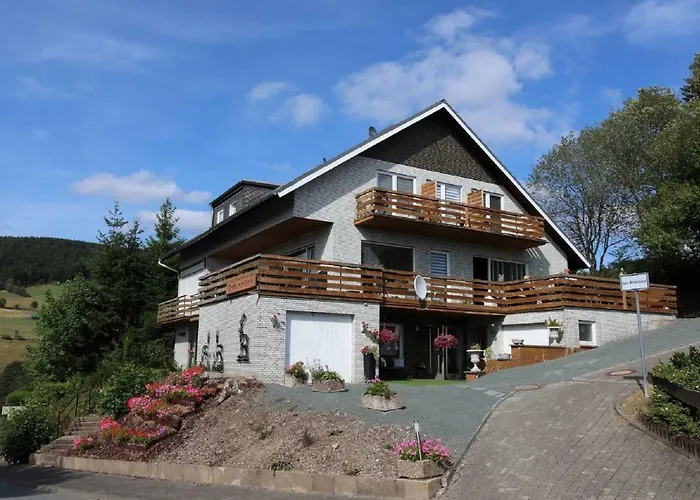 B&B: Gretel Von Birne