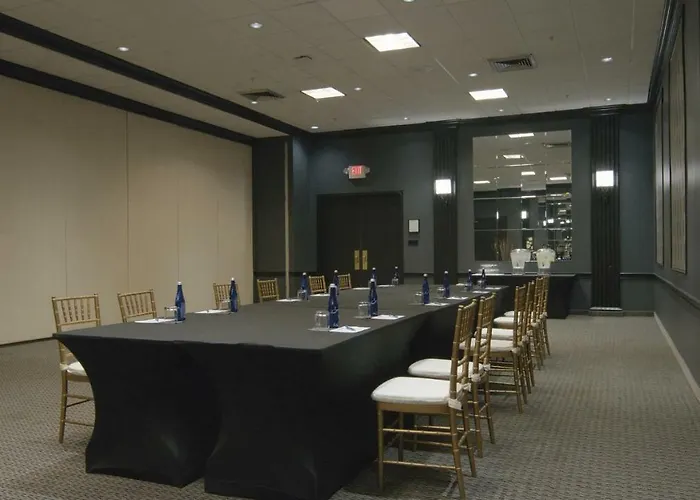 Luchthavenhotel: Capitol Skyline