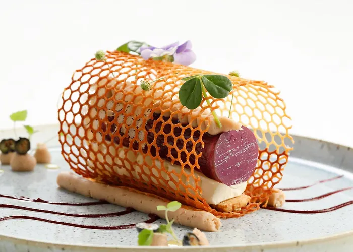 Luxury hotel only: Le Richemond