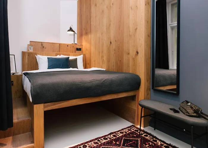 Tg Apartments